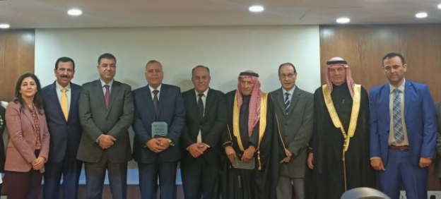 <strong>Ministry of Agriculture: Signing an agreement with 20 farmers working in the lands along the Zarqa River to produce fodder crops and create new farming opportunities</strong> <strong>Ministry of Agriculture: Signing an agreement with 20 farmers working in the lands along the Zarqa River to produce fodder crops and create new farming opportunities</strong>